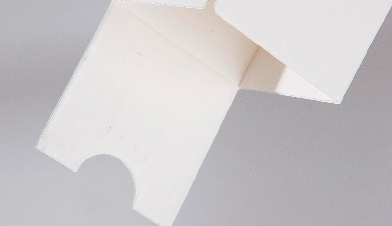 Corrugated box insert made with fluted cardboard for makeup or kits