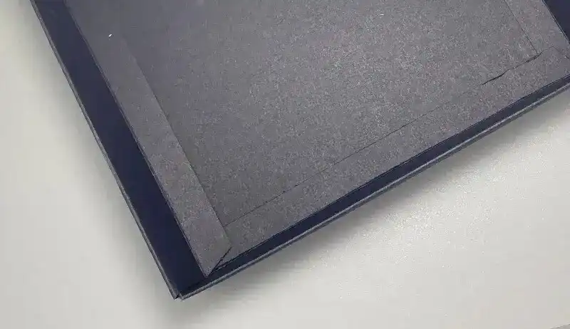Pre-folded tray insert for mailer box packaging