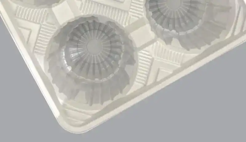 Transparent PET insert for food-safe or display packaging